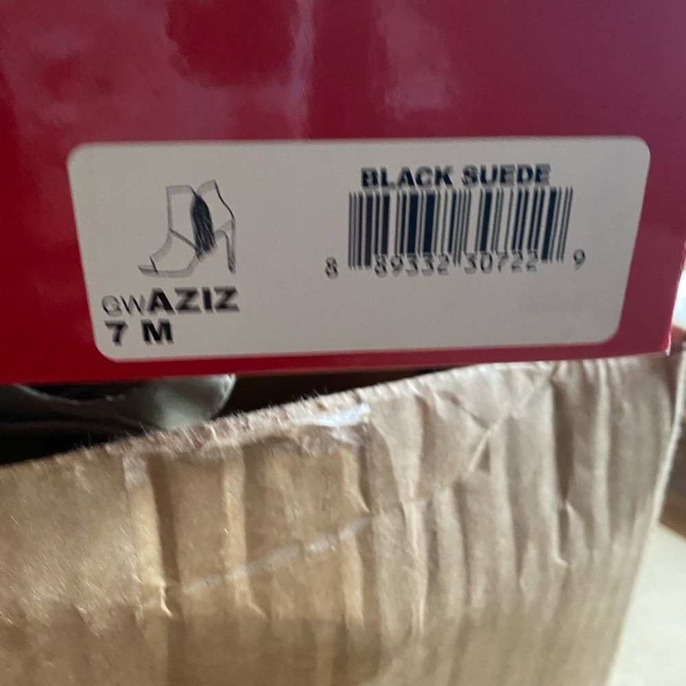 Guess Suede Bootie peep toe Heels - Picture 9 of 9